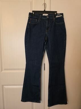 NWT A&F Mid Rise Bootcut 30 Long Curve Love